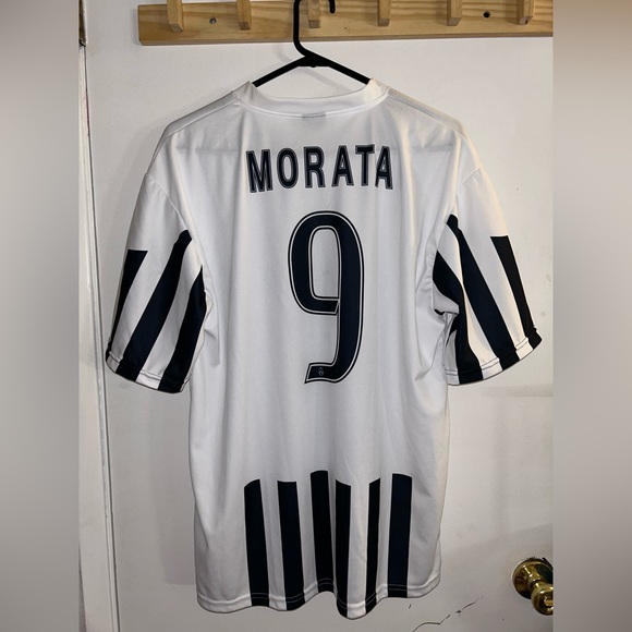 Official Juventus FC Morata #9 Jeep YOUTH Jersey Black White With Tags Sz XL - Picture 4 of 7